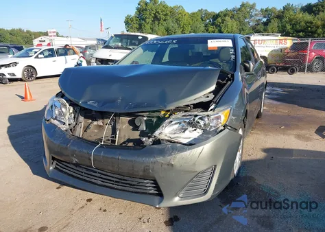 2014 Toyota Camry Le z USA, uszkodzony, nr VIN 4T4BF1FK9ER352906